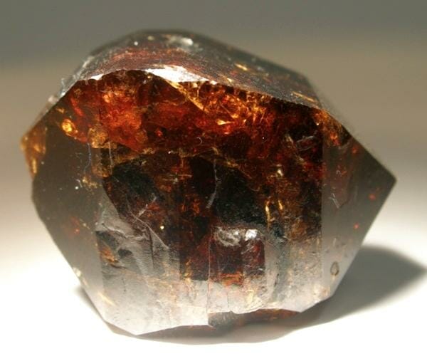 Zircon assists in relieving stress and enhancing self-confidence